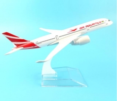 Air Mauritius 16cm A350-900 Die-cast Airplane Model Toy - Perfect Birthday Gift for Aviation Lovers