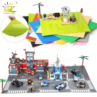 HUIQIBAO 32x32 Dots Classic Base Plates Straight Crossroad Curve Plate Compatible Figures Small Size Bricks Baseplate Kids Toys