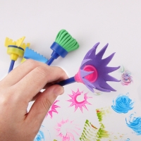 Set of 4 DIY Sponge Paint Brushes for Kids - Creative Gift for Children - Graffiti and Stamp Painting Toys