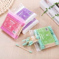 100-Pack Double-Headed Cotton Swabs for Ear Cleaning and Makeup - Medical-Grade Wooden Sticks with Soft Tips.