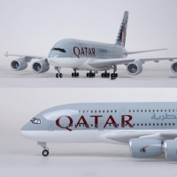 1/160 Scale 50.5CM Airplane Airbus A380 QATAR Airline Model W Light and Wheel Diecast Plastic Resin Plane For Collection