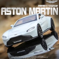 Aston Martin Vantage 1:36 Scale Metal Diecast Luxury Sports Car Collectible Model with Pull Back Function
