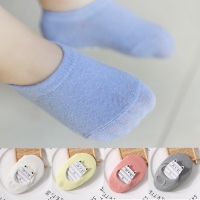 Anti-Slip Cartoon Floor Socks for Baby Boys and Girls, Elastic Soft-Soled First Walker Shoes. Suitable for Newborns Aged 1-3 Years.