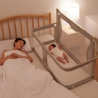 Portable Foldable Baby Crib Safety Rails Anti-Drop Design for Newborns Lightweight Bedside Sleeper with Breathable Mesh Easy Ass